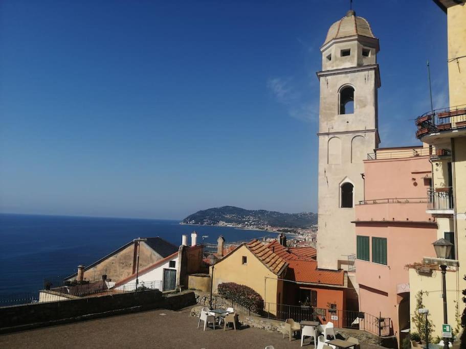 Casa Del Sole Affacciato Sul Mare Apartment Черво Екстериор снимка