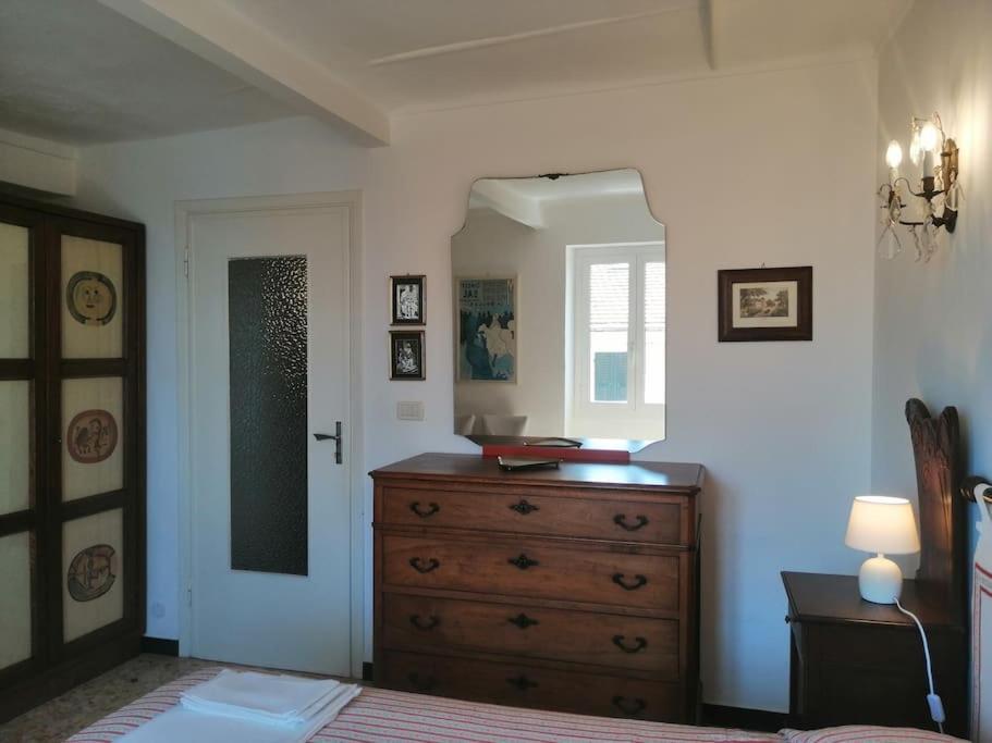 Casa Del Sole Affacciato Sul Mare Apartment Черво Екстериор снимка
